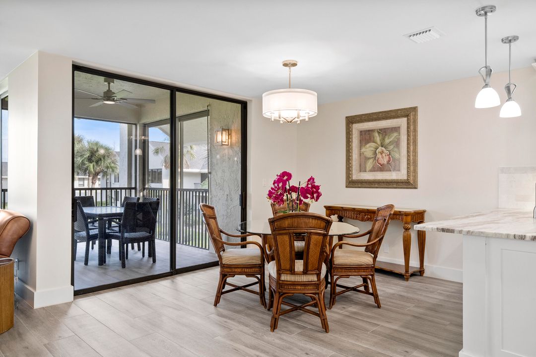 En Venta: $949,900 (3 camas, 3 baños, 2368 Pies cuadrados)