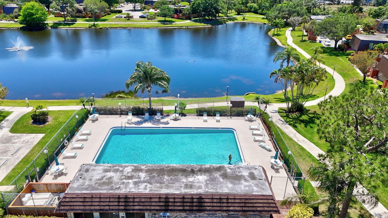 待售: $224,999 (2 贝兹, 2 浴室, 1288 平方英尺)