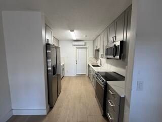 В аренду: $2,250 (2 спален, 1 ванн, 2700 Квадратных фут)