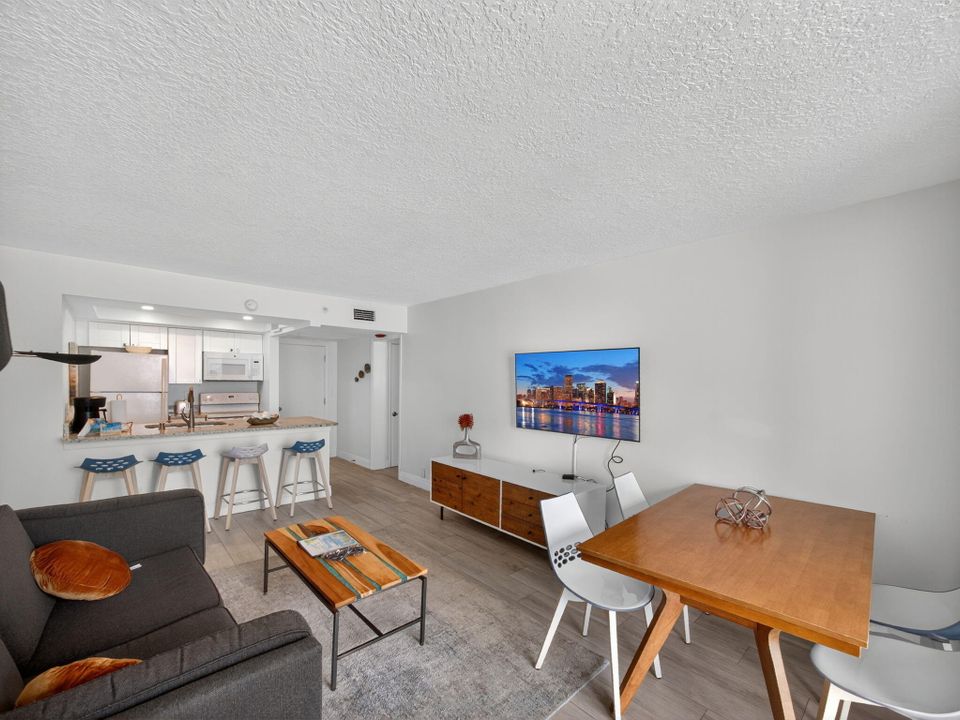 En Venta: $439,000 (1 camas, 1 baños, 624 Pies cuadrados)