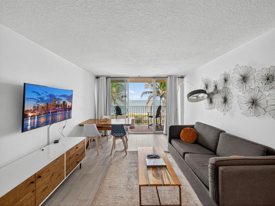 En Venta: $439,000 (1 camas, 1 baños, 624 Pies cuadrados)