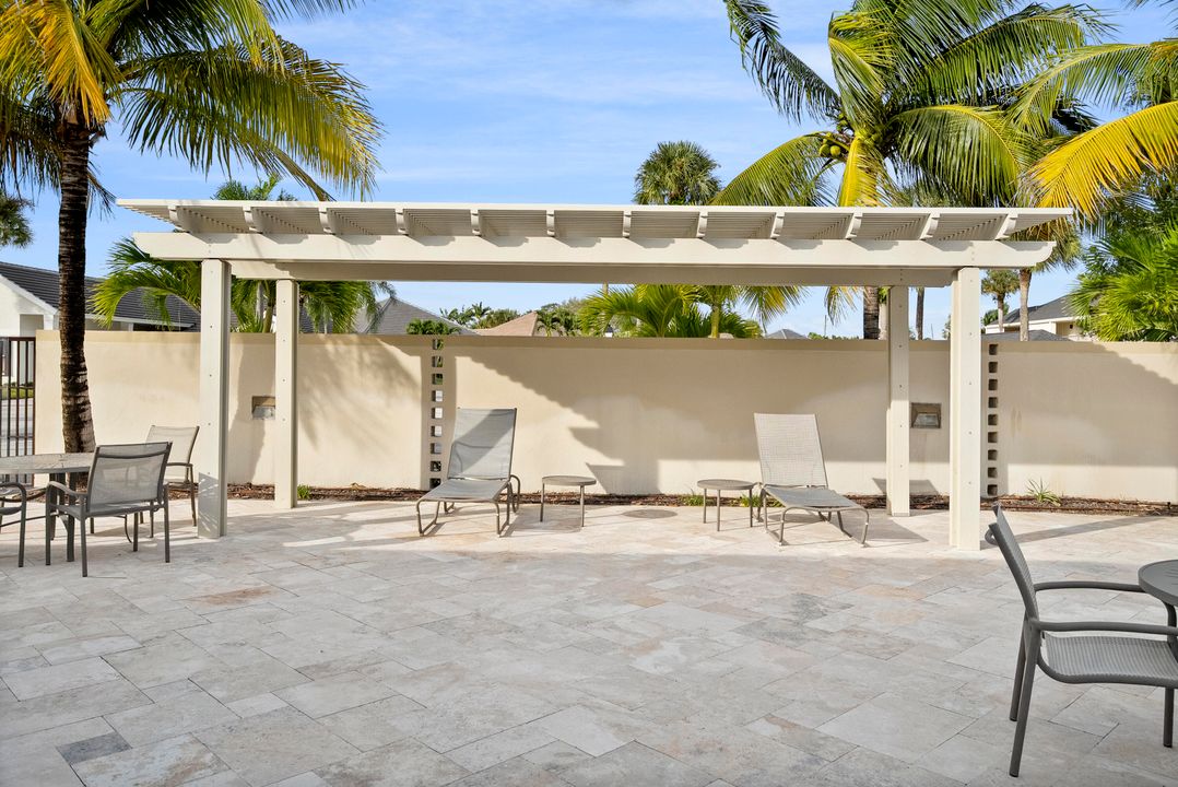 En Venta: $949,900 (3 camas, 3 baños, 2368 Pies cuadrados)