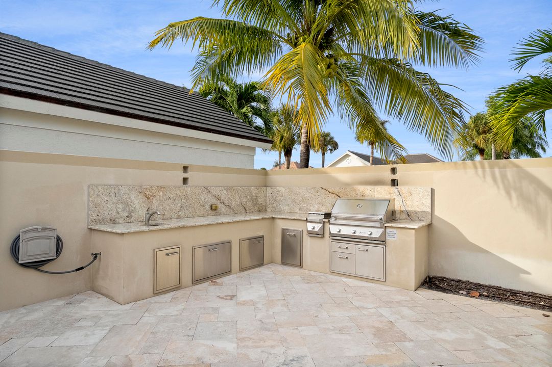 En Venta: $949,900 (3 camas, 3 baños, 2368 Pies cuadrados)