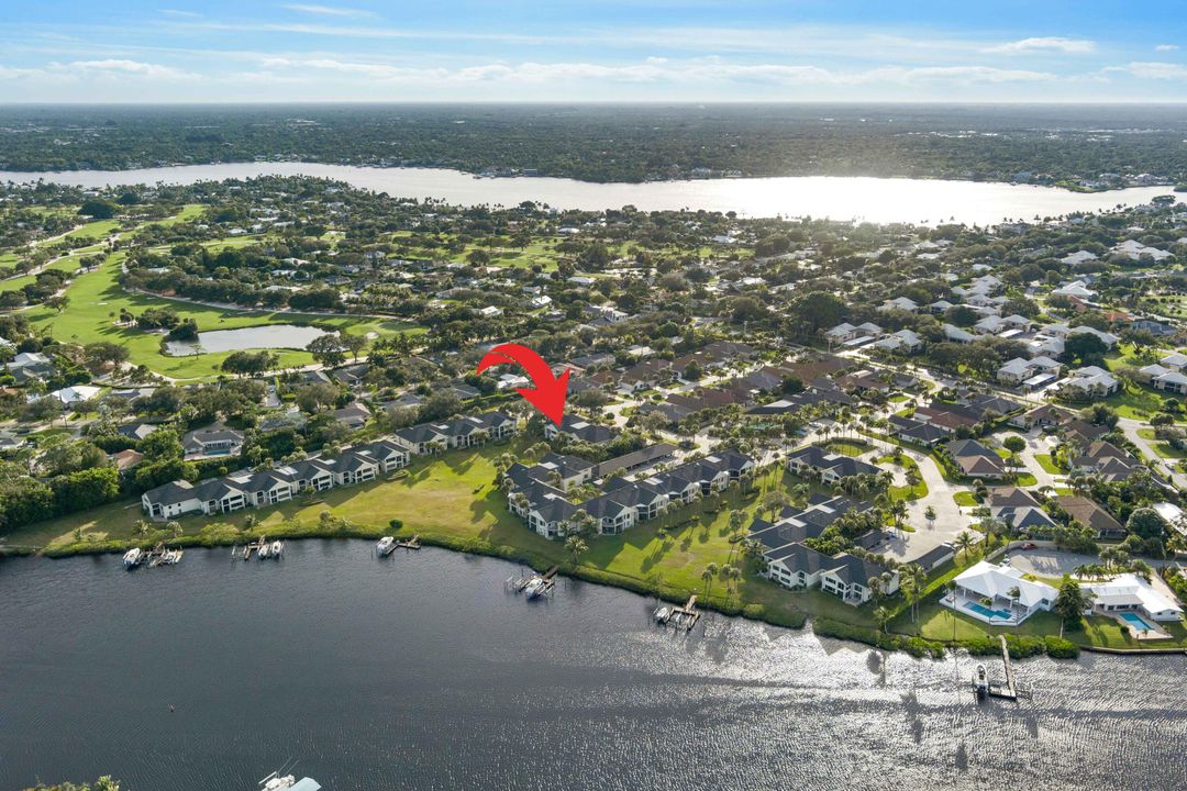 En Venta: $949,900 (3 camas, 3 baños, 2368 Pies cuadrados)