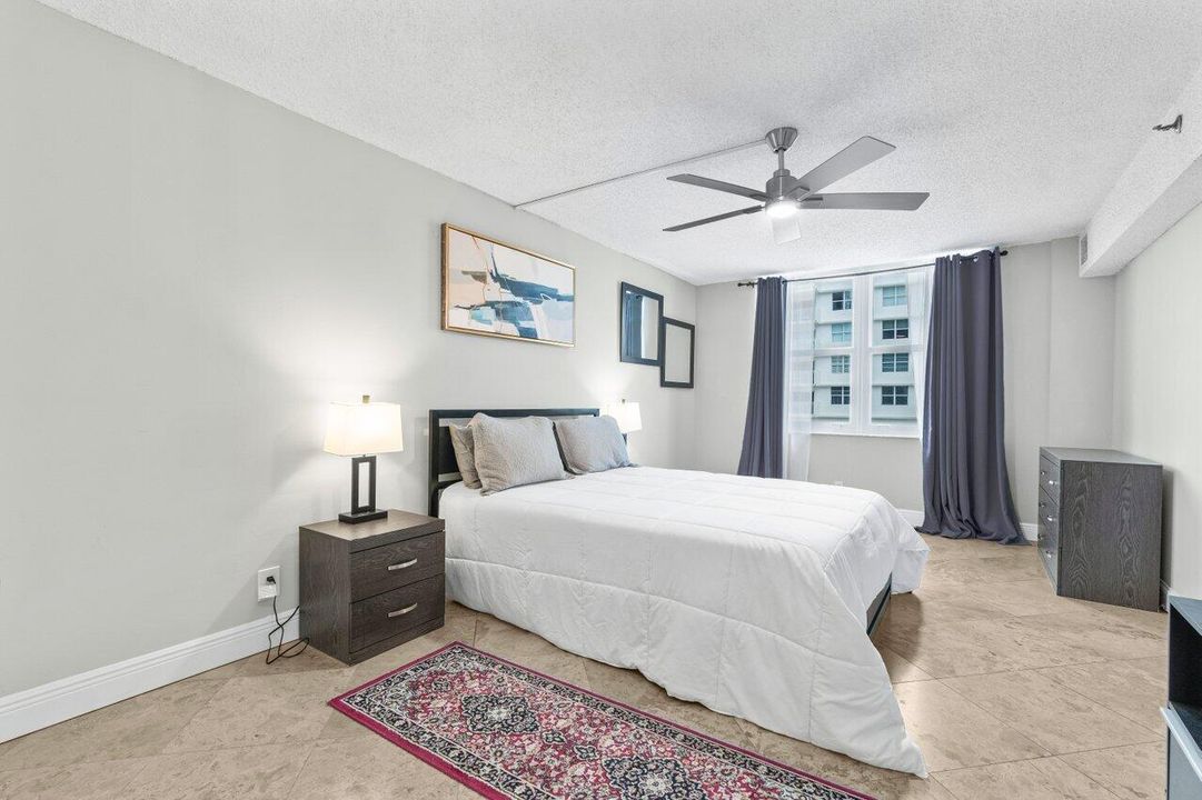 For Rent: $3,500 (2 beds, 2 baths, 1100 Square Feet)