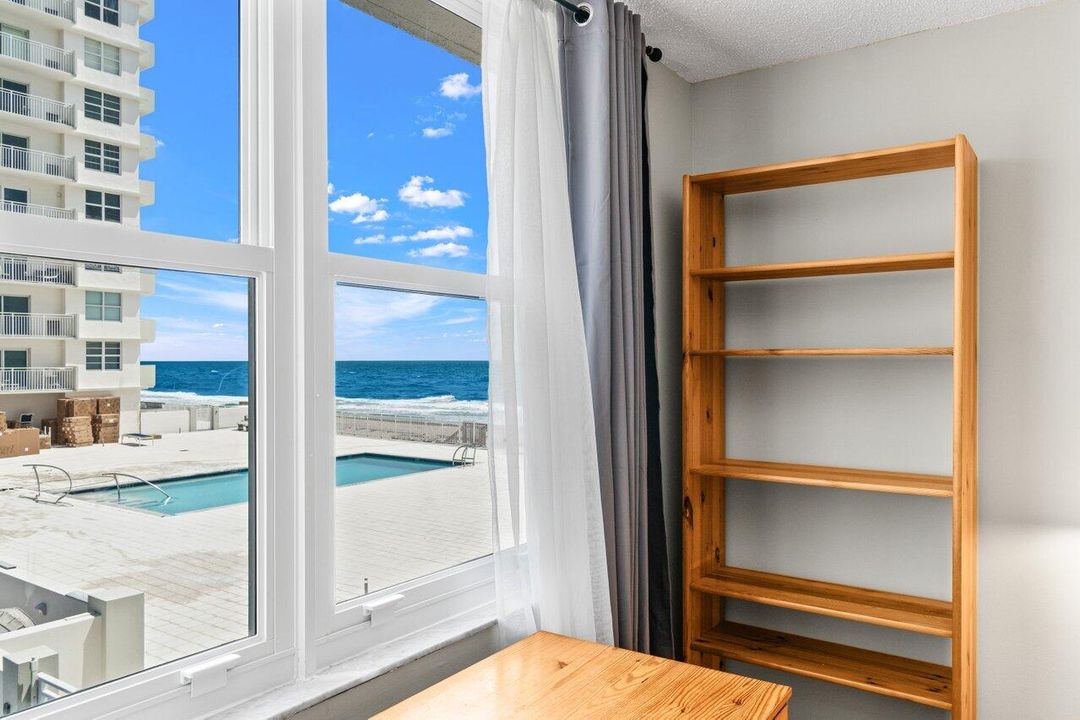 For Rent: $3,500 (2 beds, 2 baths, 1100 Square Feet)