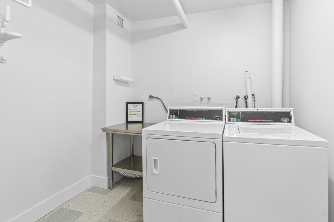 For Rent: $3,500 (2 beds, 2 baths, 1100 Square Feet)