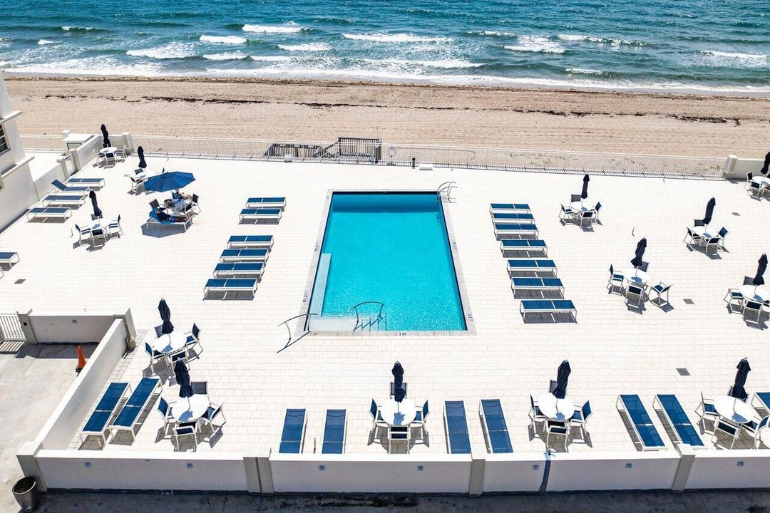 For Rent: $3,500 (2 beds, 2 baths, 1100 Square Feet)