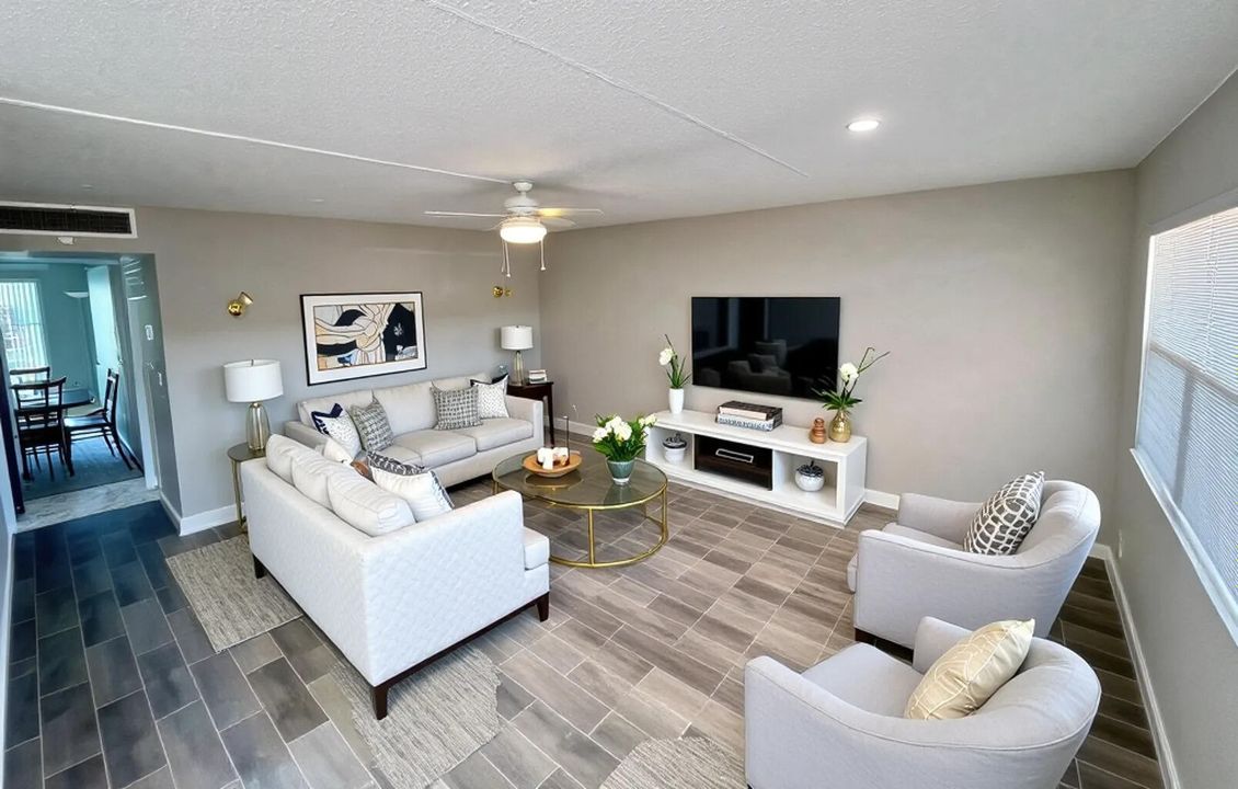 For Rent: $1,595 (2 beds, 2 baths, 880 Square Feet)