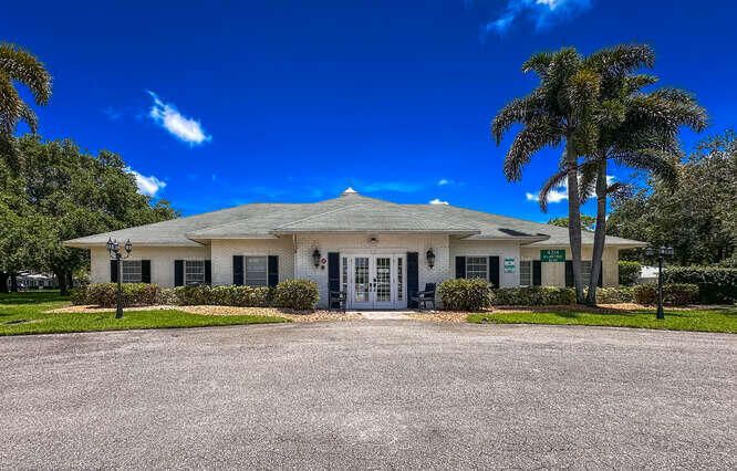 待售: $209,000 (2 贝兹, 2 浴室, 1238 平方英尺)