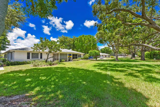 待售: $209,000 (2 贝兹, 2 浴室, 1238 平方英尺)