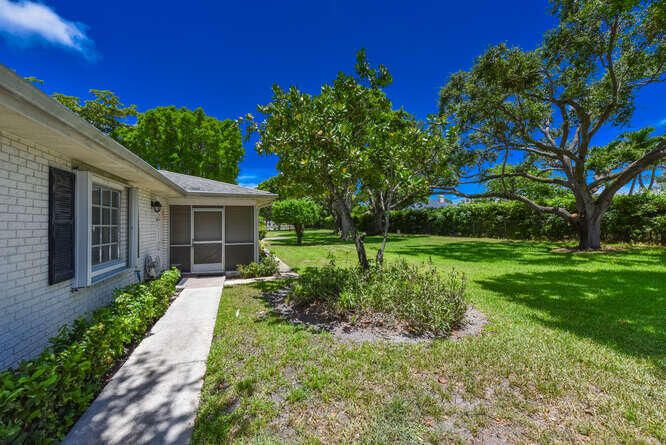 待售: $209,000 (2 贝兹, 2 浴室, 1238 平方英尺)