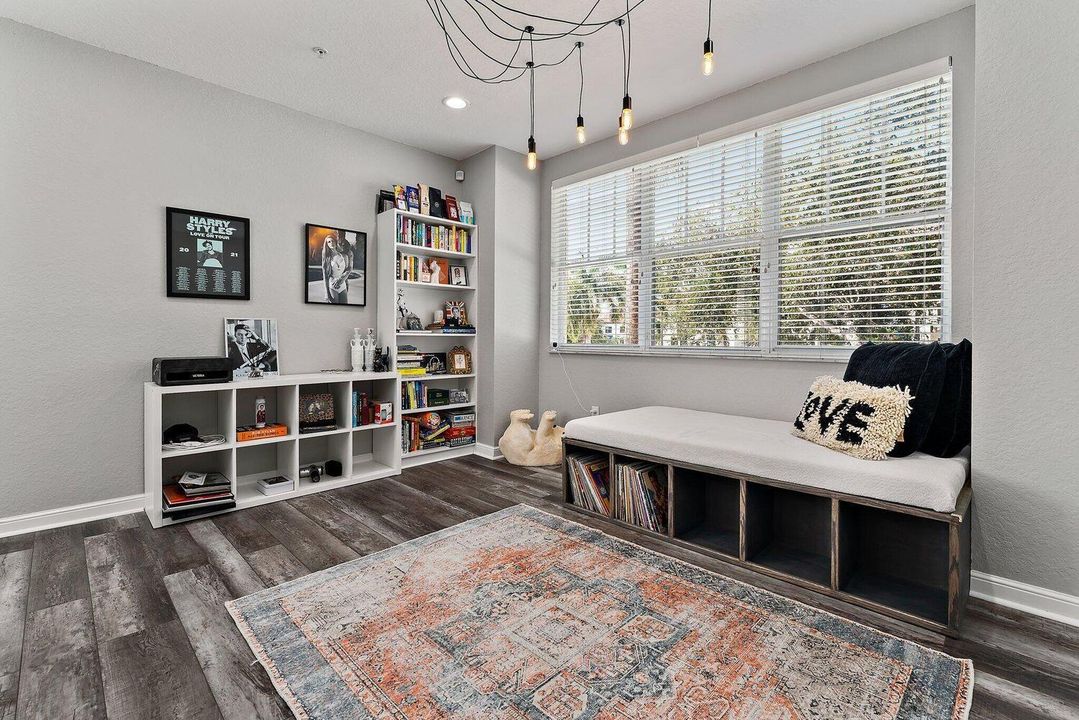 For Sale: $530,000 (4 beds, 3 baths, 2285 Square Feet)