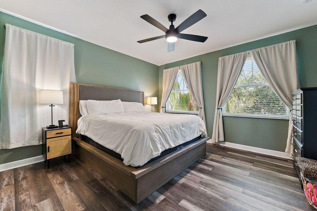 For Sale: $530,000 (4 beds, 3 baths, 2285 Square Feet)