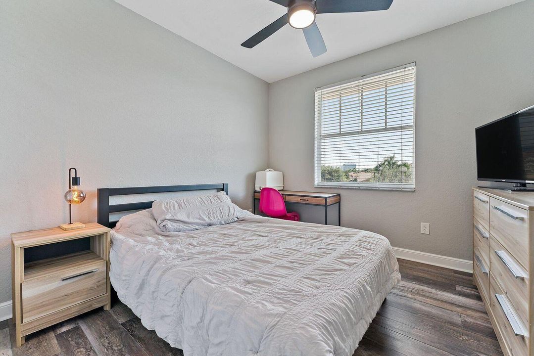 For Sale: $530,000 (4 beds, 3 baths, 2285 Square Feet)