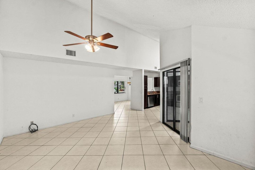 Active With Contract: $2,750 (3 beds, 2 baths, 1587 Square Feet)