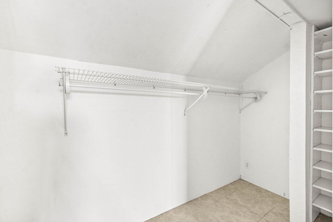 Active With Contract: $2,750 (3 beds, 2 baths, 1587 Square Feet)