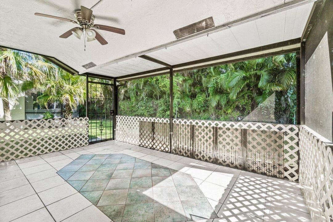 Active With Contract: $2,750 (3 beds, 2 baths, 1587 Square Feet)