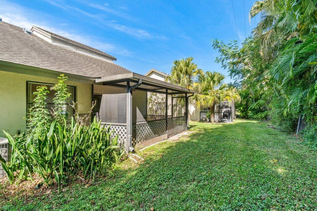 Active With Contract: $2,750 (3 beds, 2 baths, 1587 Square Feet)