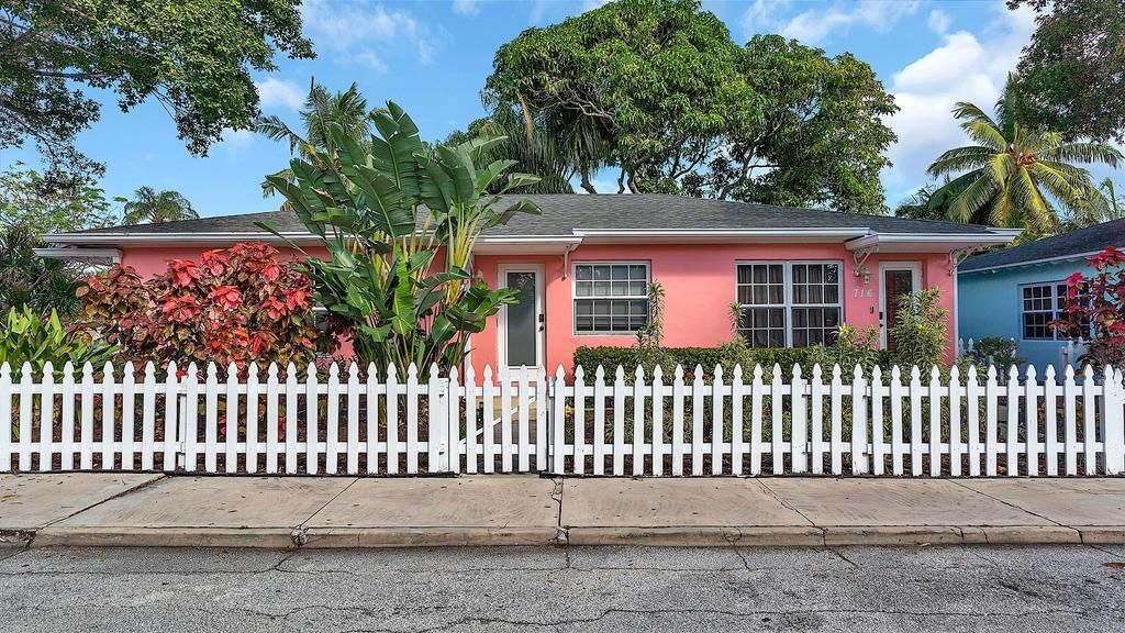 出租: $2,000 (2 贝兹, 1 浴室, 685 平方英尺)