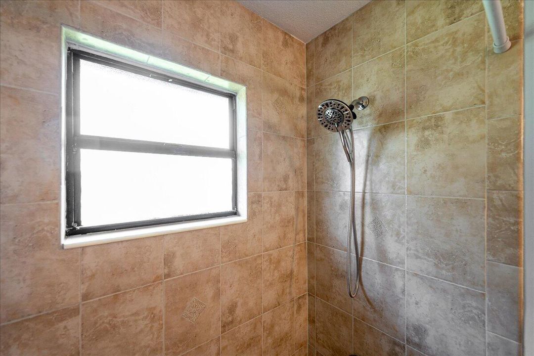 Active With Contract: $299,900 (3 beds, 2 baths, 1128 Square Feet)