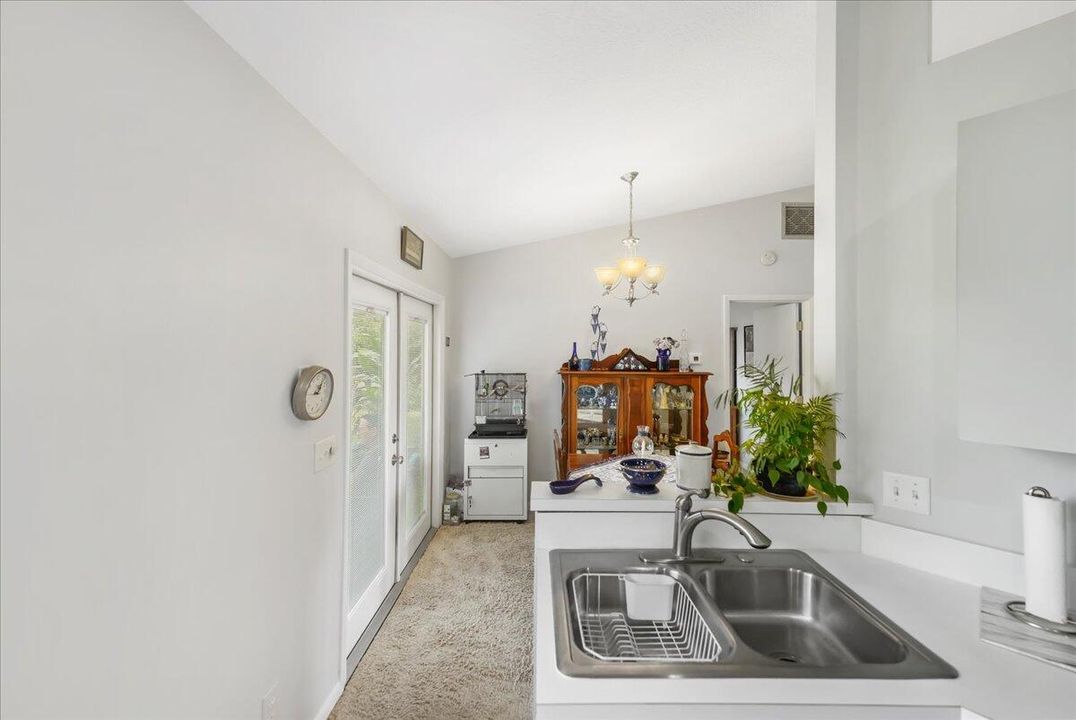 Active With Contract: $299,900 (3 beds, 2 baths, 1128 Square Feet)