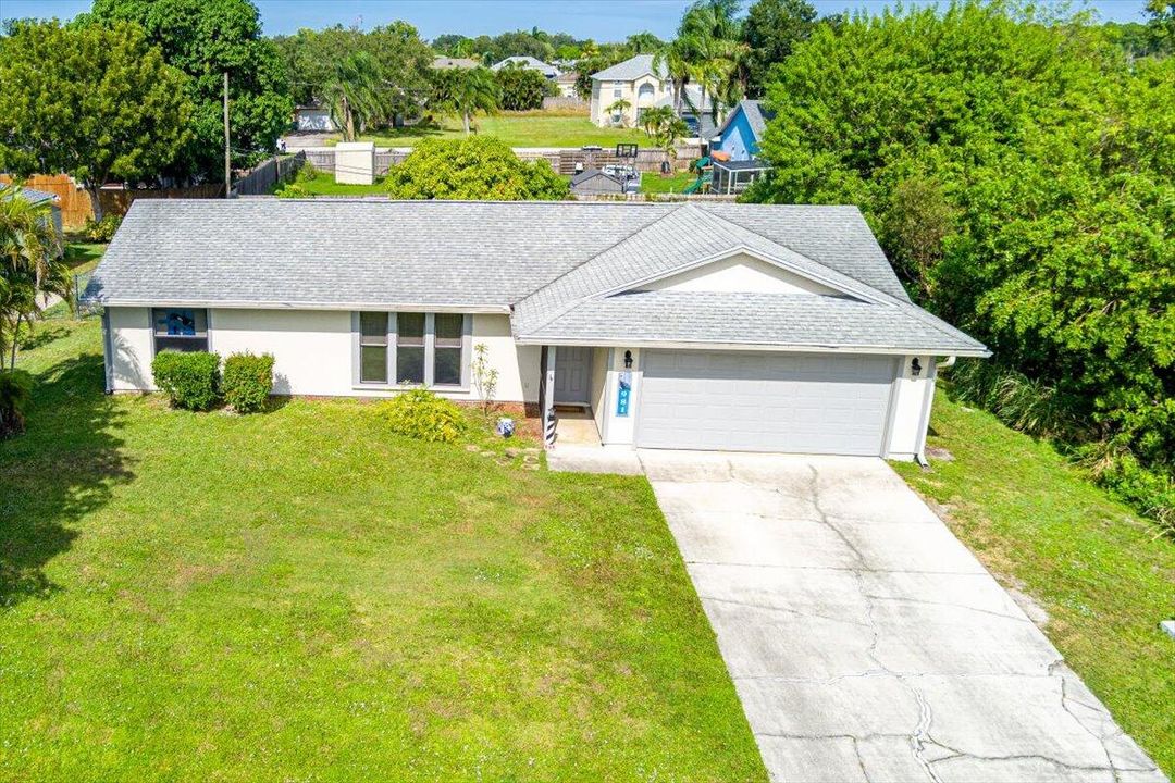 Active With Contract: $299,900 (3 beds, 2 baths, 1128 Square Feet)