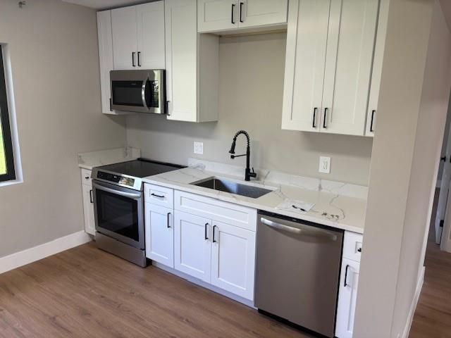 For Rent: $2,350 (2 beds, 1 baths, 963 Square Feet)