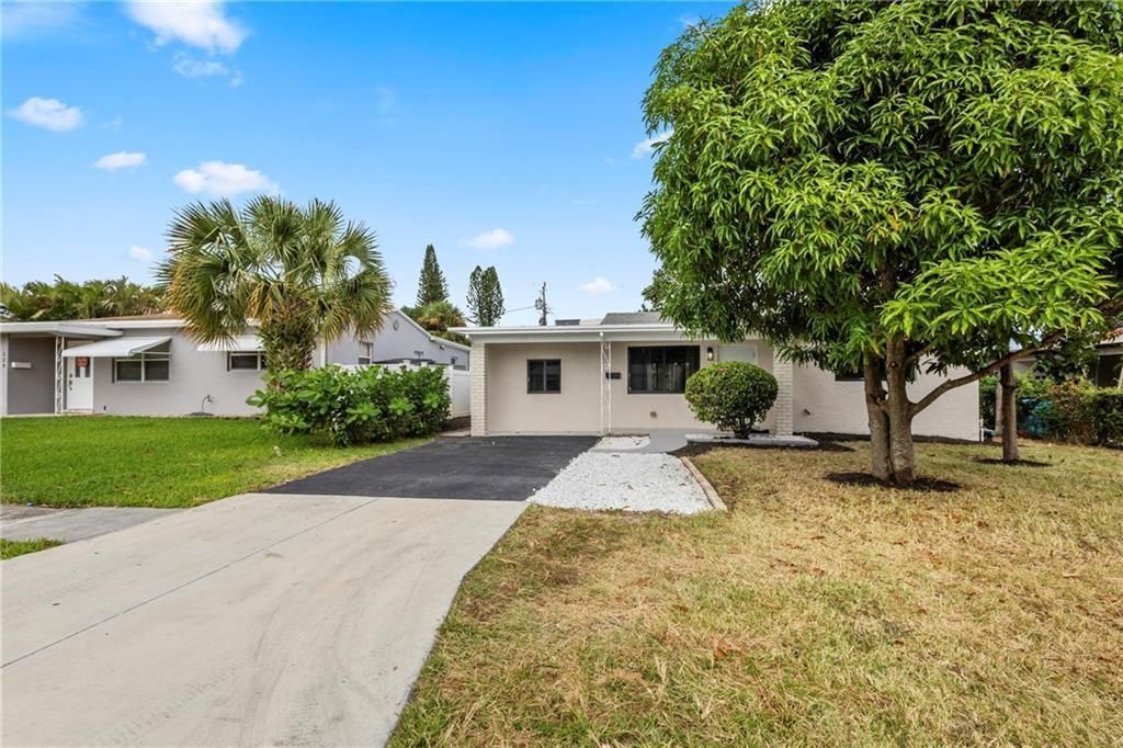 For Rent: $2,350 (2 beds, 1 baths, 963 Square Feet)