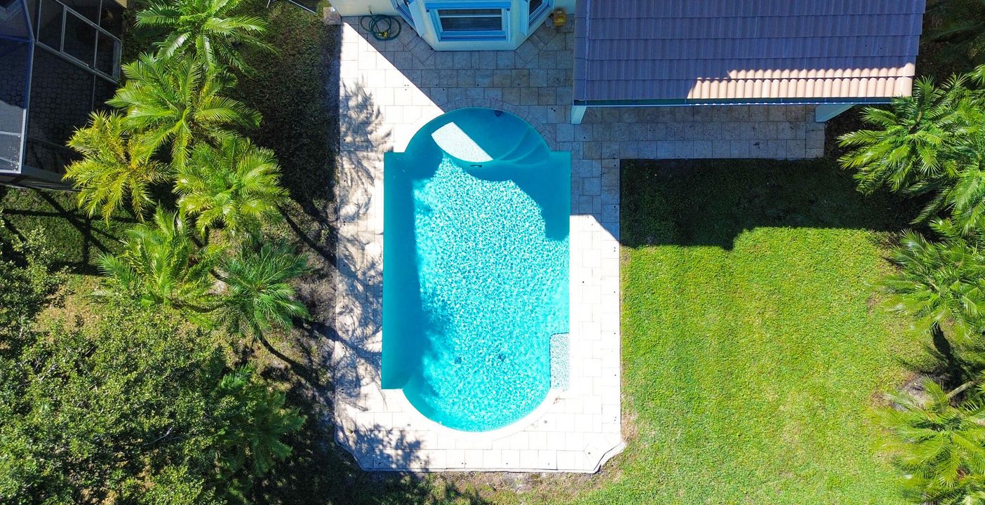 For Sale: $545,000 (5 beds, 2 baths, 2772 Square Feet)