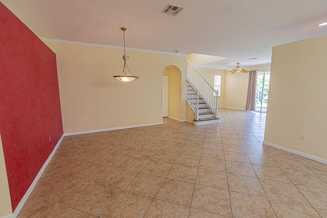 For Sale: $545,000 (5 beds, 2 baths, 2772 Square Feet)