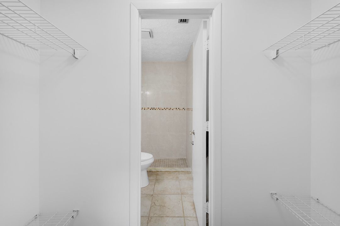 待售: $315,000 (2 贝兹, 2 浴室, 912 平方英尺)