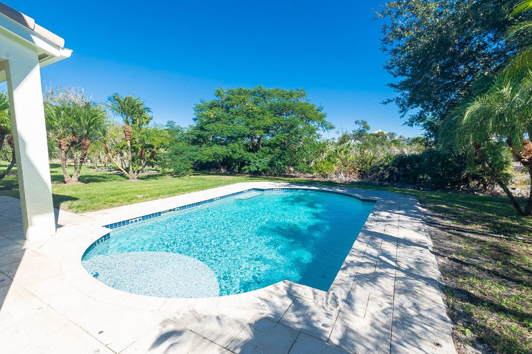 For Sale: $545,000 (5 beds, 2 baths, 2772 Square Feet)