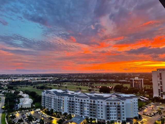 На продажу: $349,000 (1 спален, 1 ванн, 894 Квадратных фут)