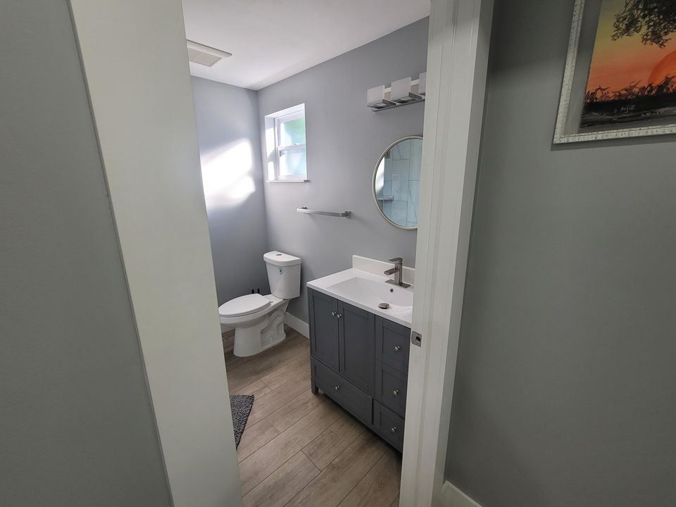 出租: $4,800 (4 贝兹, 4 浴室, 1900 平方英尺)