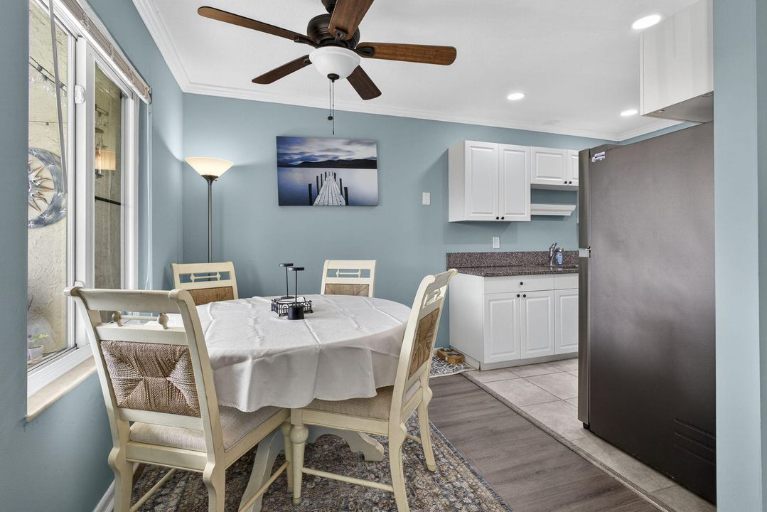 На продажу: $300,000 (2 спален, 2 ванн, 1100 Квадратных фут)