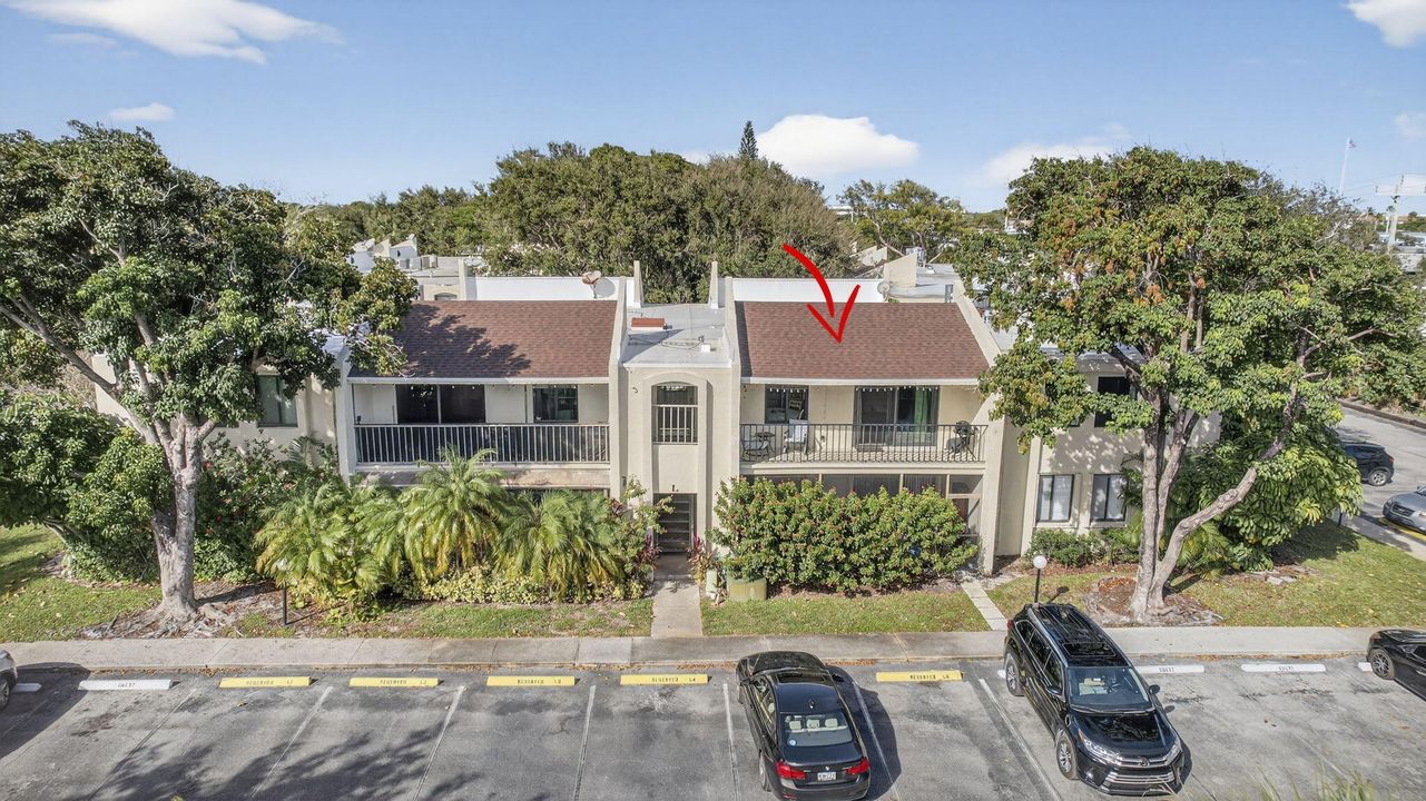 На продажу: $300,000 (2 спален, 2 ванн, 1100 Квадратных фут)