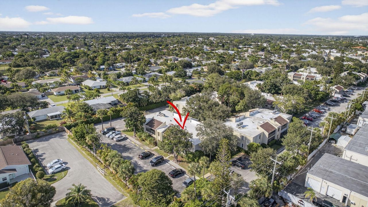 На продажу: $300,000 (2 спален, 2 ванн, 1100 Квадратных фут)