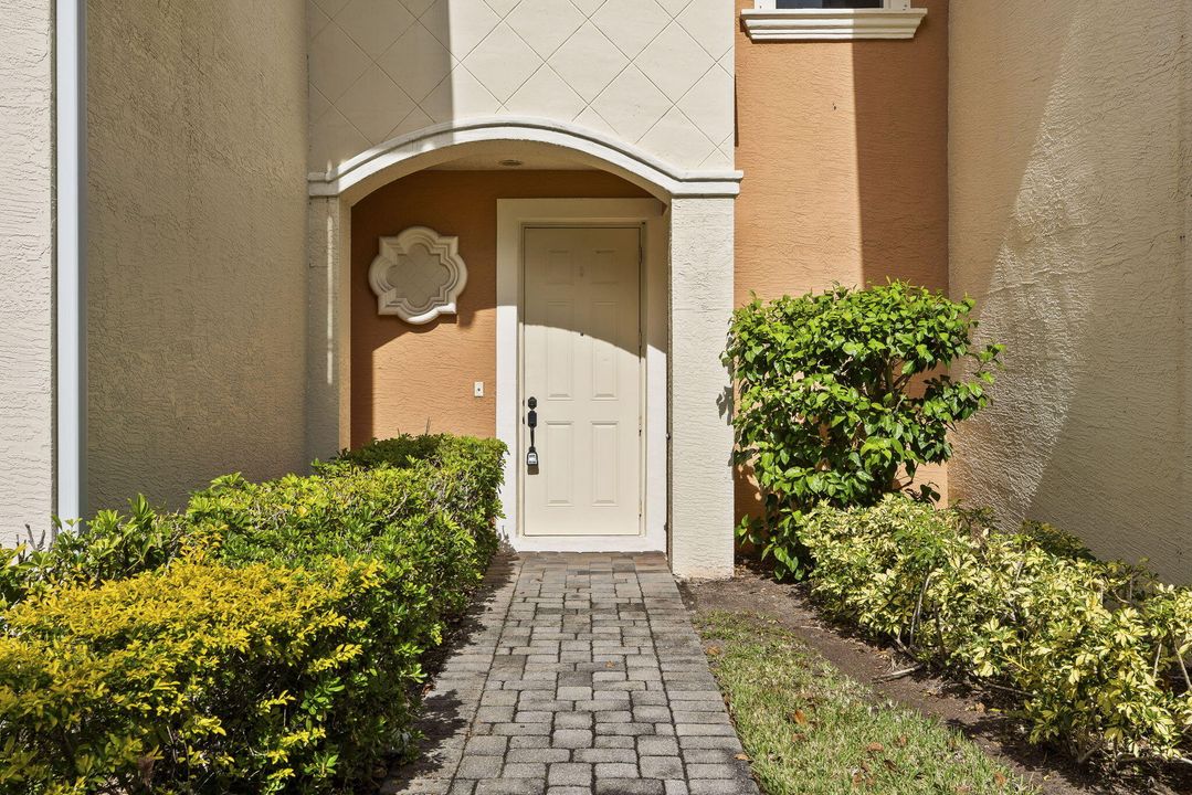 For Sale: $213,678 (3 beds, 2 baths, 1698 Square Feet)