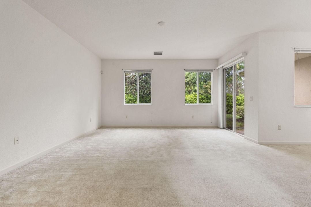 For Sale: $213,678 (3 beds, 2 baths, 1698 Square Feet)