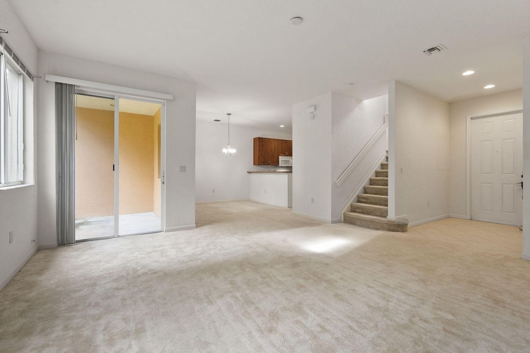 For Sale: $213,678 (3 beds, 2 baths, 1698 Square Feet)