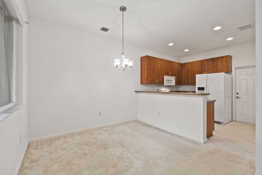 For Sale: $213,678 (3 beds, 2 baths, 1698 Square Feet)