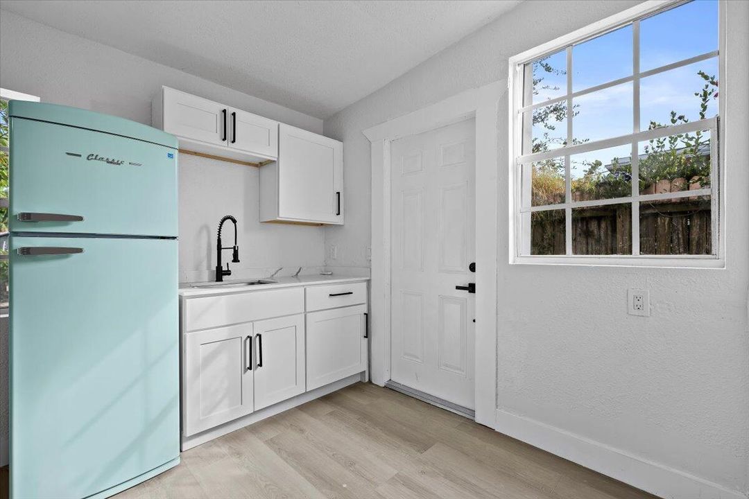 待售: $469,000 (5 贝兹, 3 浴室, 1620 平方英尺)