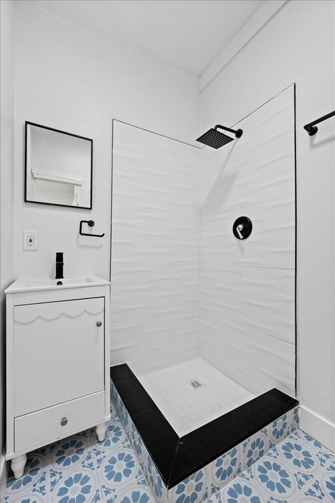 待售: $469,000 (5 贝兹, 3 浴室, 1620 平方英尺)