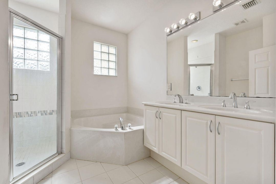 For Sale: $213,678 (3 beds, 2 baths, 1698 Square Feet)