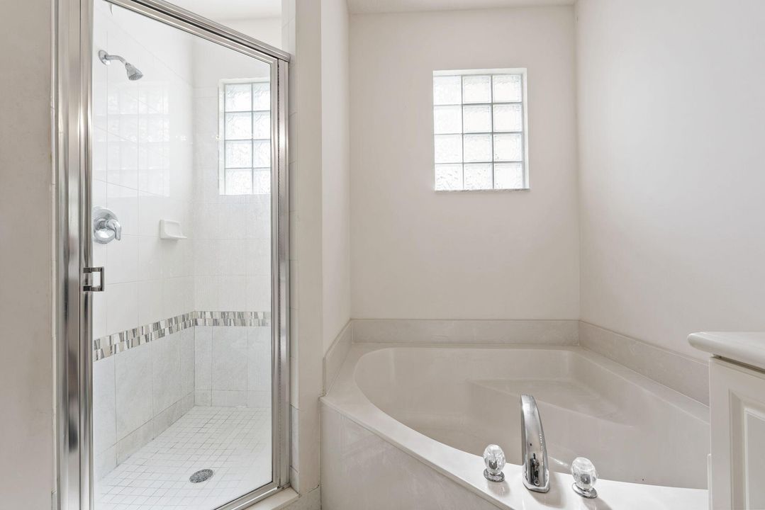 For Sale: $213,678 (3 beds, 2 baths, 1698 Square Feet)