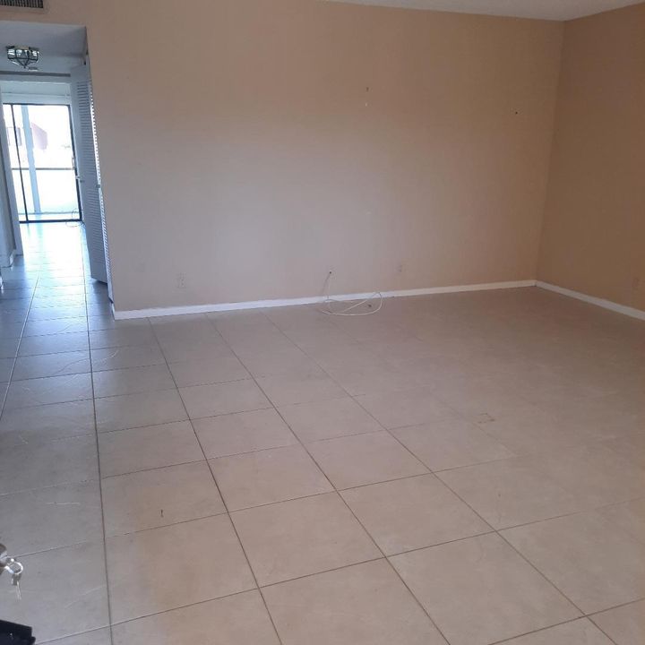 待售: $149,900 (2 贝兹, 2 浴室, 900 平方英尺)