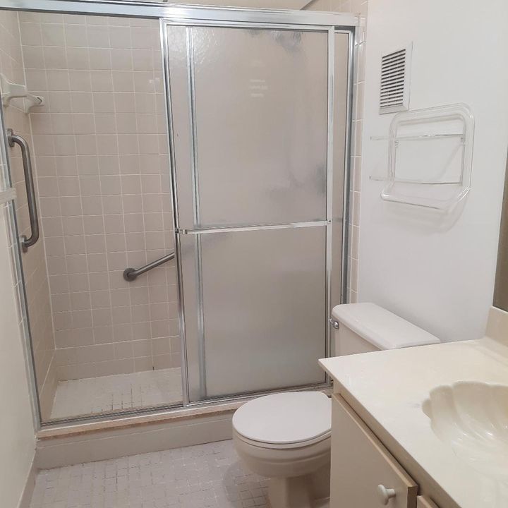 待售: $149,900 (2 贝兹, 2 浴室, 900 平方英尺)