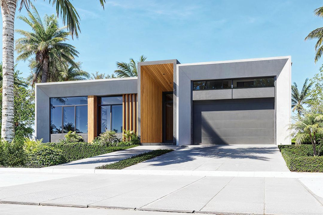 Vendido Recientemente: $2,995,000 (4 camas, 3 baños, 2400 Pies cuadrados)