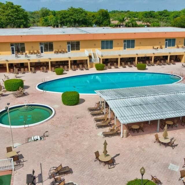 待售: $149,900 (2 贝兹, 2 浴室, 900 平方英尺)